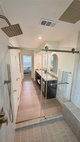 1315 Warwickshire Drive, Houston, TX 77077