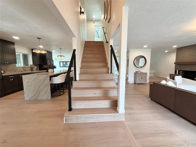 1315 Warwickshire Drive, Houston, TX 77077