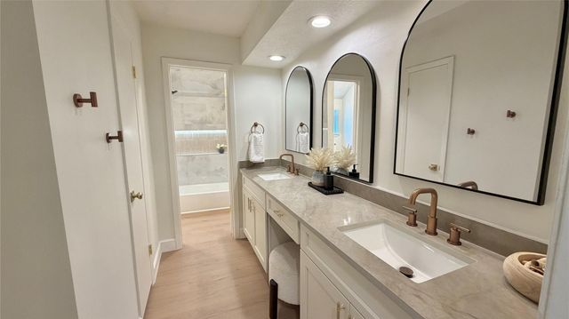1315 Warwickshire Drive, Houston, TX 77077