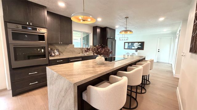 1315 Warwickshire Drive, Houston, TX 77077