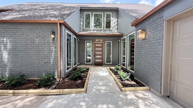1315 Warwickshire Drive, Houston, TX 77077