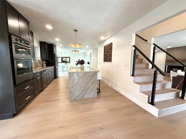 1315 Warwickshire Drive, Houston, TX 77077