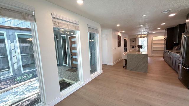 1315 Warwickshire Drive, Houston, TX 77077