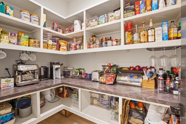 2332 S Grinberg Pl., Meridian, ID 83642