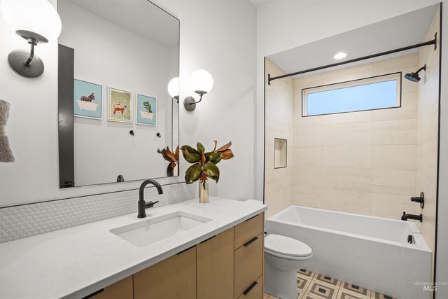 2332 S Grinberg Pl., Meridian, ID 83642