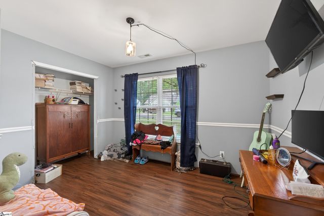 626 Thornbird Circle, Boiling Springs, SC 29316