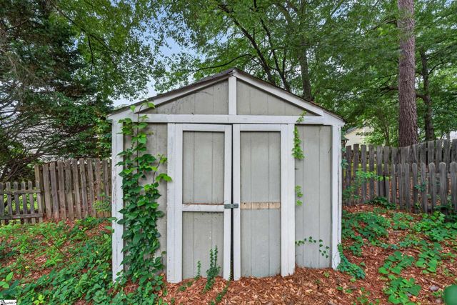 626 Thornbird Circle, Boiling Springs, SC 29316
