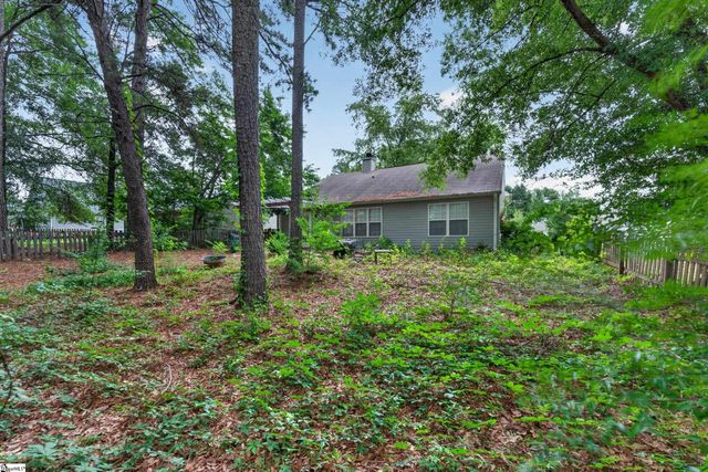 626 Thornbird Circle, Boiling Springs, SC 29316
