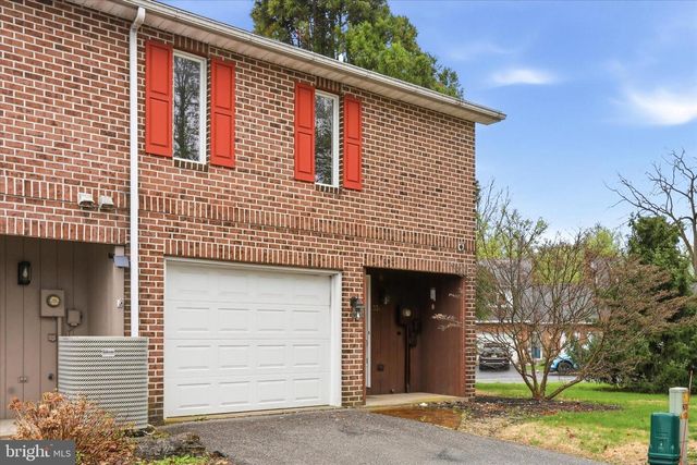 334 STONEGATE COURT, Chambersburg, PA 17201
