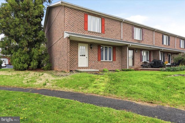 334 STONEGATE COURT, Chambersburg, PA 17201