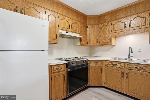 334 STONEGATE COURT, Chambersburg, PA 17201