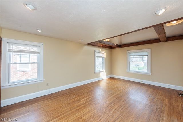 1550 Rydalmount Road, Cleveland Heights, OH 44118