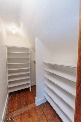 1550 Rydalmount Road, Cleveland Heights, OH 44118