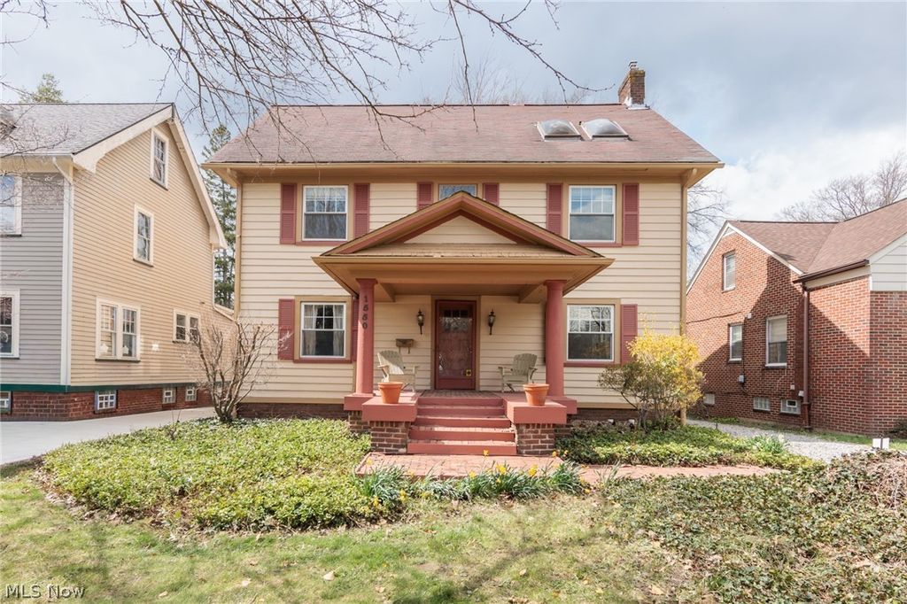 1550 Rydalmount Road, Cleveland Heights, OH 44118