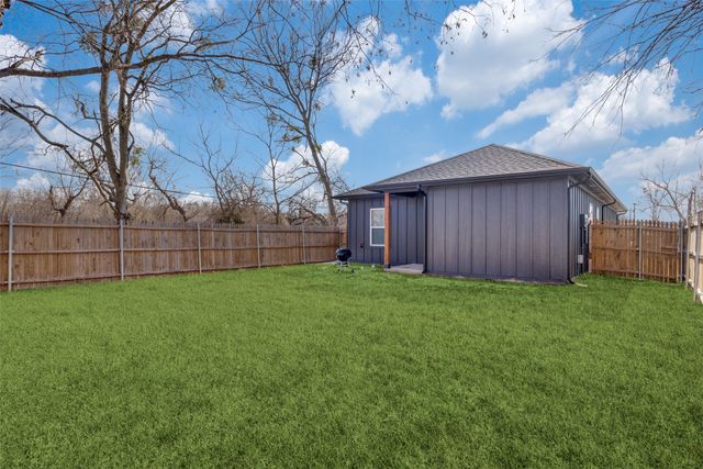 1429 E Odneal Street, Sherman, TX 75090