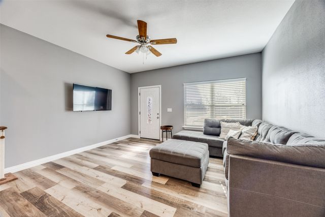 1429 E Odneal Street, Sherman, TX 75090