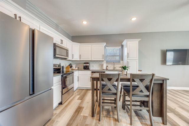 1429 E Odneal Street, Sherman, TX 75090