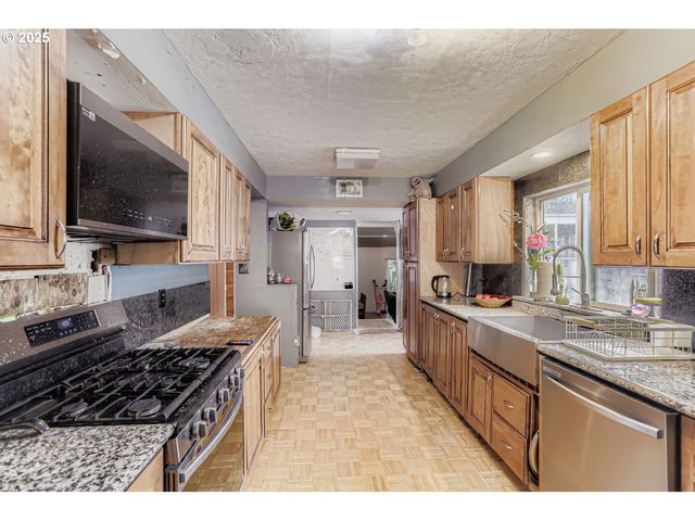 845 Sw BLAINE St, Mc Minnville, OR 97128