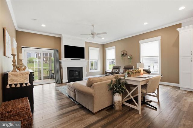 1813 EMERALD WAY, Mount Joy, PA 17552