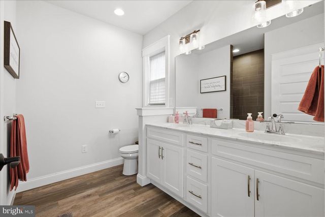 1813 EMERALD WAY, Mount Joy, PA 17552