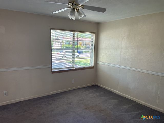 303 Ridge Street, Copperas Cove, TX 76522