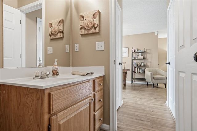 1304 S 5th Street E, Louisburg, KS 66053