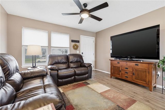 1304 S 5th Street E, Louisburg, KS 66053