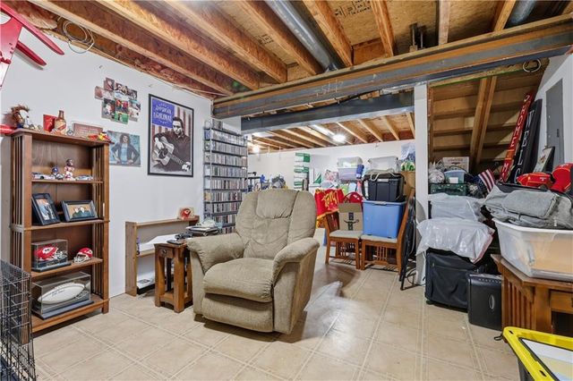 1304 S 5th Street E, Louisburg, KS 66053