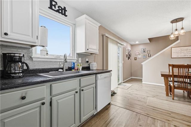 1304 S 5th Street E, Louisburg, KS 66053