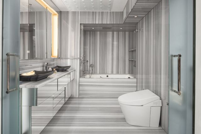 721 5th Ave Apt 47A, New York City, NY 10022