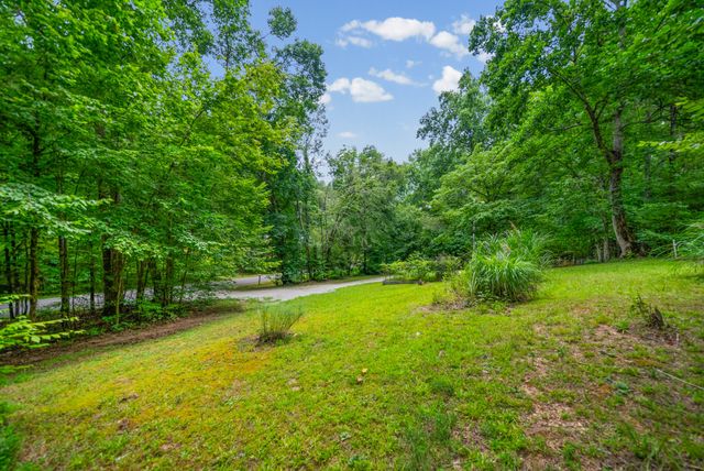 1266 Darbytown Rd, Hohenwald, TN 38462