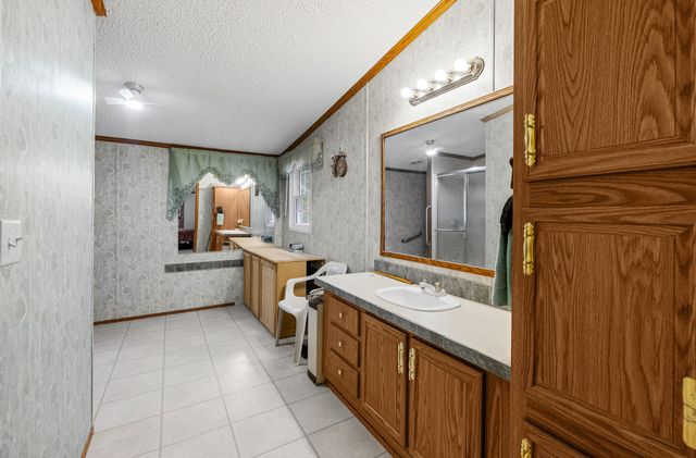 1266 Darbytown Rd, Hohenwald, TN 38462
