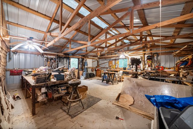 1266 Darbytown Rd, Hohenwald, TN 38462