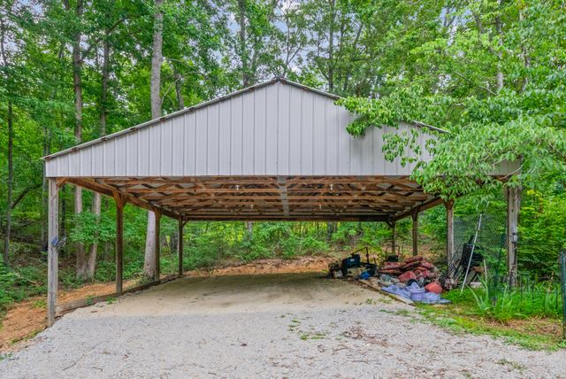 1266 Darbytown Rd, Hohenwald, TN 38462