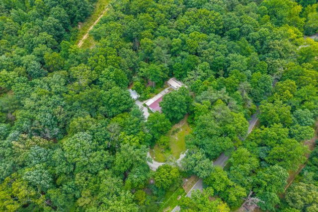 1266 Darbytown Rd, Hohenwald, TN 38462