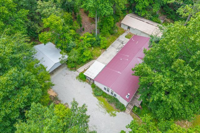 1266 Darbytown Rd, Hohenwald, TN 38462