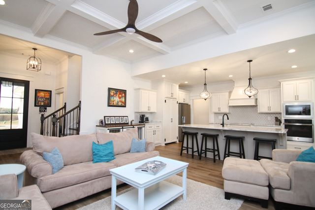 207 Old Hollow Way, Kathleen, GA 31047