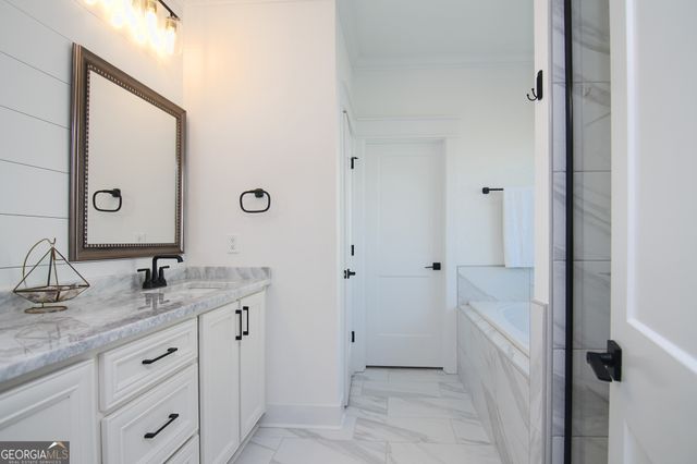 207 Old Hollow Way, Kathleen, GA 31047