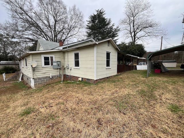 2068 Union Hwy, Gaffney, SC 29340