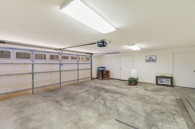 529 Buckeye TRL, West Lake Hills, TX 78746