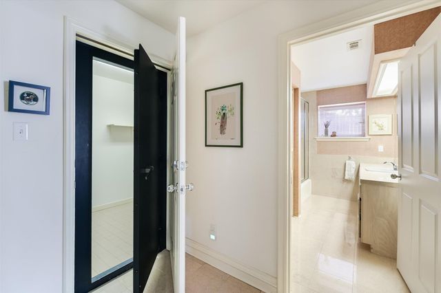 529 Buckeye TRL, West Lake Hills, TX 78746