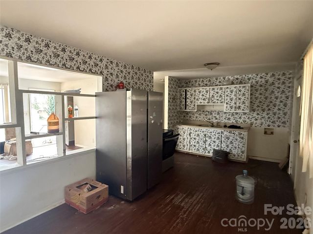 2732 Alleghany Street, Charlotte, NC 28208