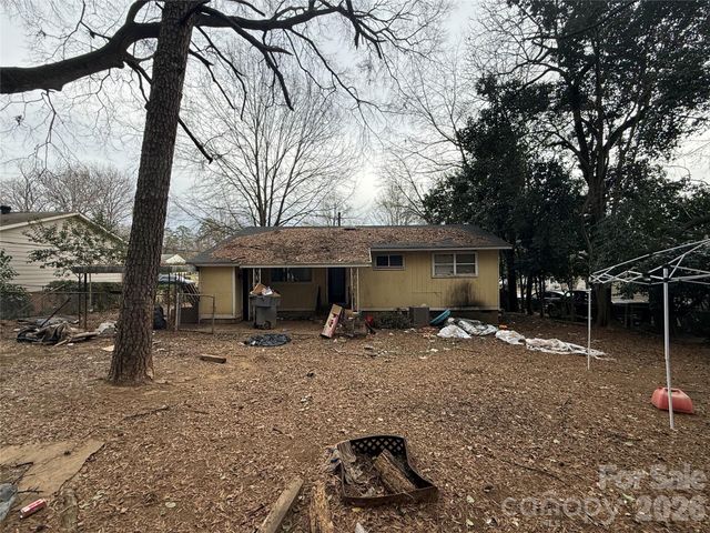 2732 Alleghany Street, Charlotte, NC 28208