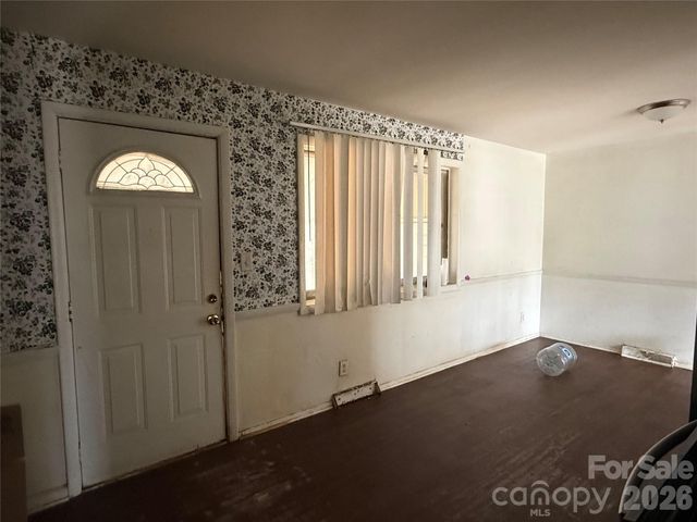 2732 Alleghany Street, Charlotte, NC 28208