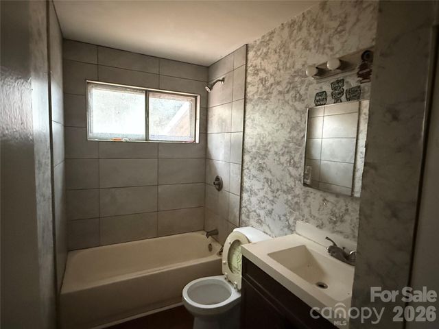 2732 Alleghany Street, Charlotte, NC 28208