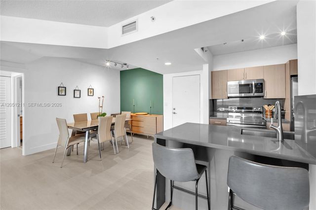 18800 NE 29th Avenue 517, Aventura, FL 33180