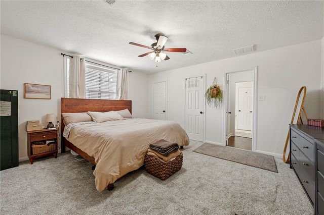 2504 Broadmoor Drive, Bryan, TX 77802