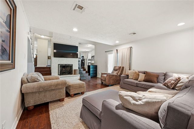2504 Broadmoor Drive, Bryan, TX 77802