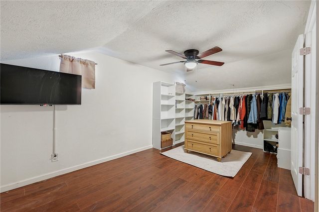 2504 Broadmoor Drive, Bryan, TX 77802