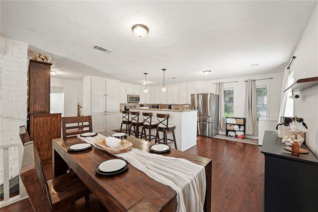 2504 Broadmoor Drive, Bryan, TX 77802